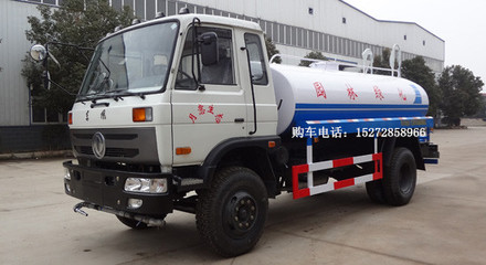 東風(fēng)小平頭灑水車(chē) 綠化工程中的經(jīng)典擔(dān)當(dāng)